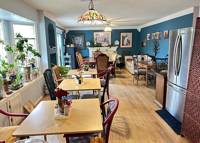 Anita'S Bed & Breakfast Private Rooms Downstairs Abbotsford