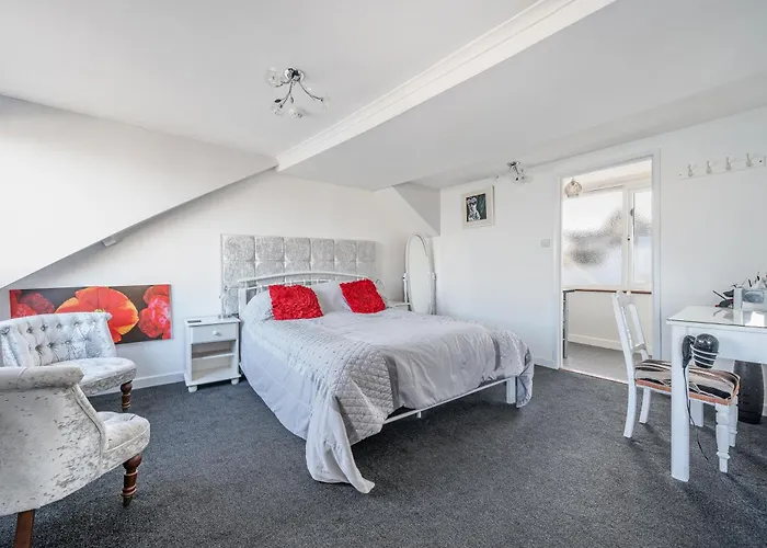 Golden Hind Bed & Breakfast St Ives 