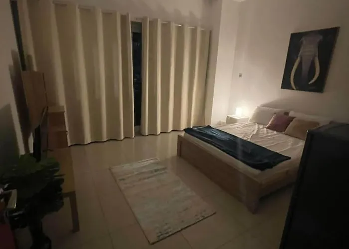 Tiger Tower Bed & Breakfast Dubai