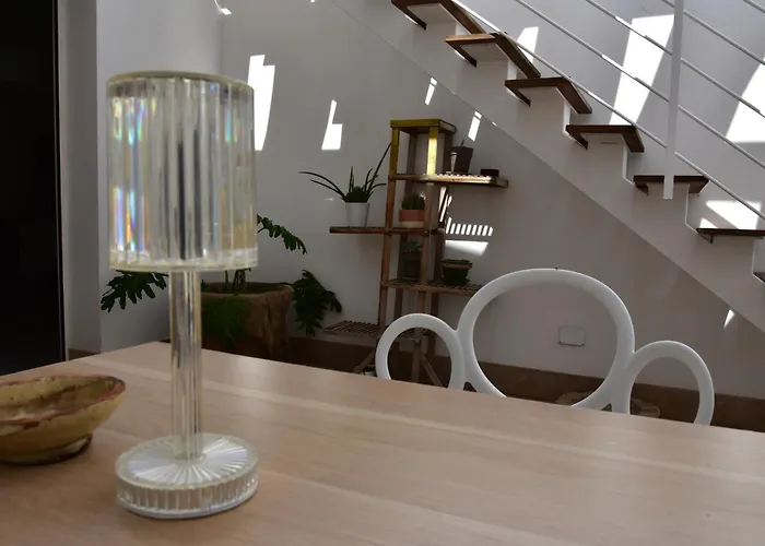 Yllen Rooms Avola