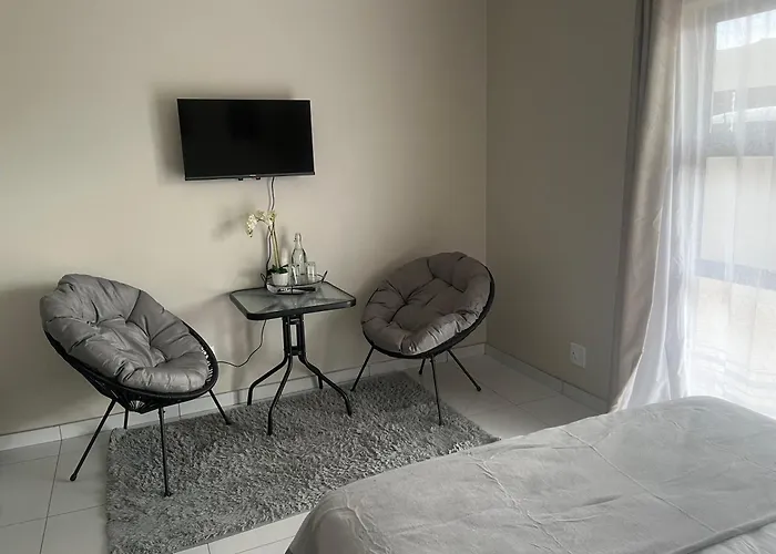 Magnolia House And Gardens Bed & Breakfast Windhoek
