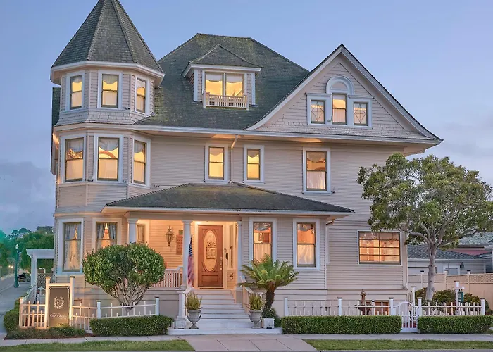 The Charles Pacific Grove Bed & Breakfast