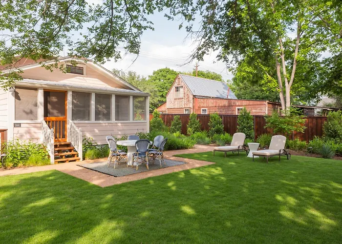 The Menagerie Bed & Breakfast Fredericksburg