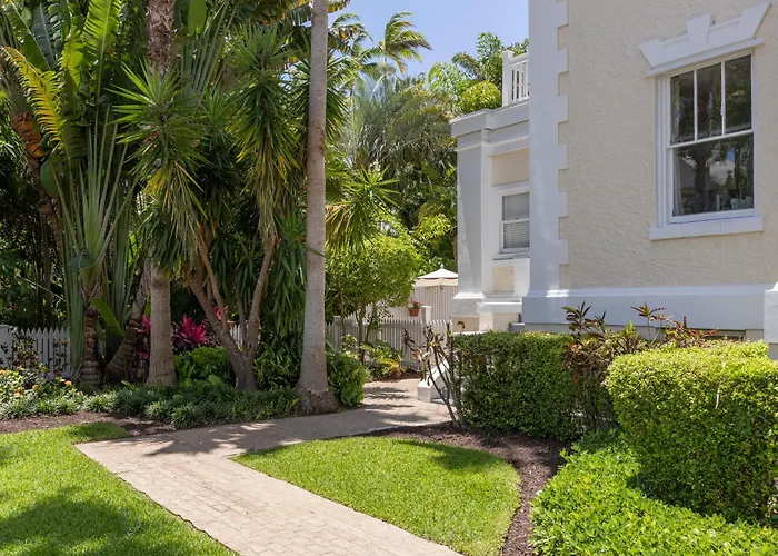 Weatherstation Inn Circa 1911 Key West