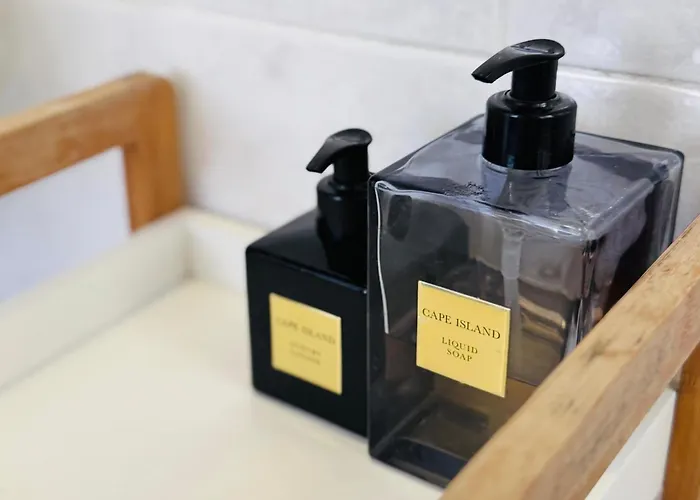 7 On Annandale B&B East London