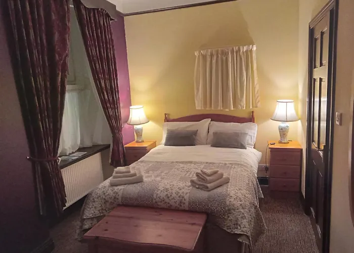 Buggle'S Pub And Accommodation Kilrush