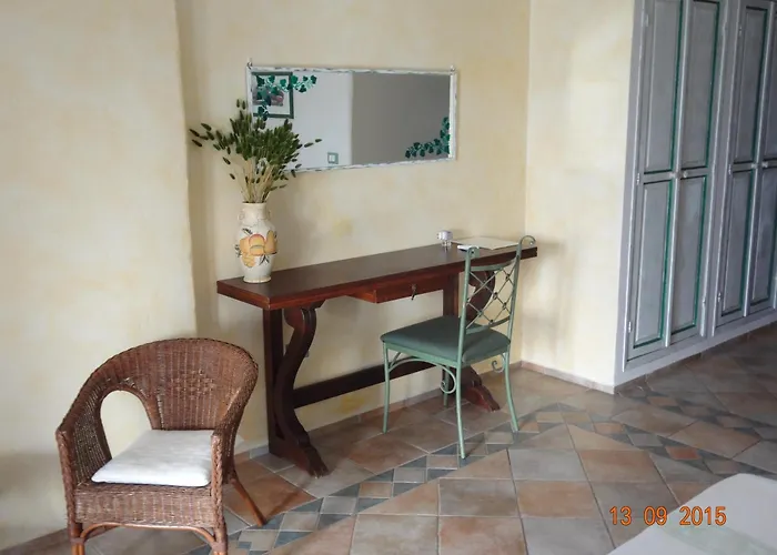 Bed and Breakfast Su Sirvone Vista Mare Alghero
