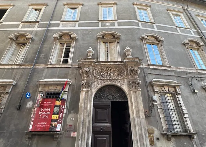 Relais San Lorenzo Historic Centre Rooms & Suites Lucca
