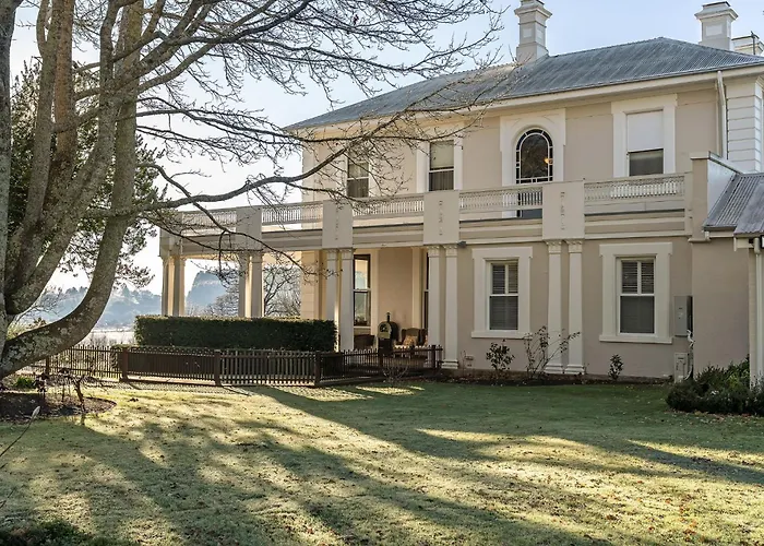 Calstock Estate 1831 Bed & Breakfast Deloraine