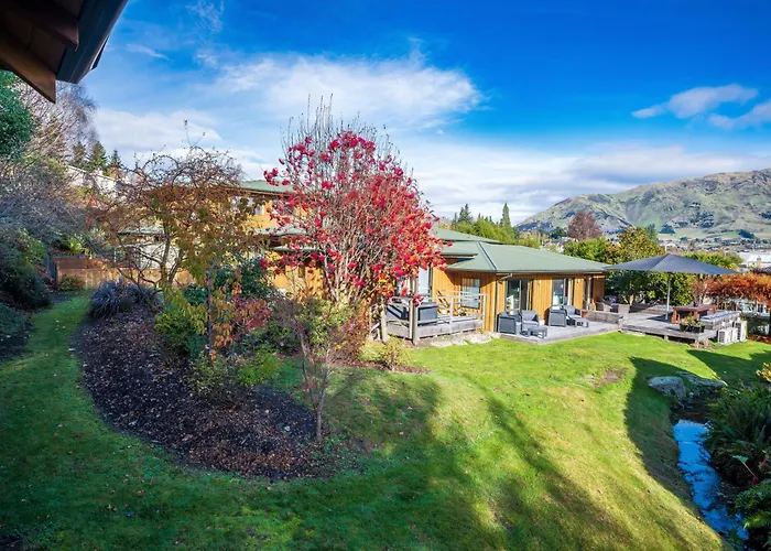 Wanaka Springs Lodge
