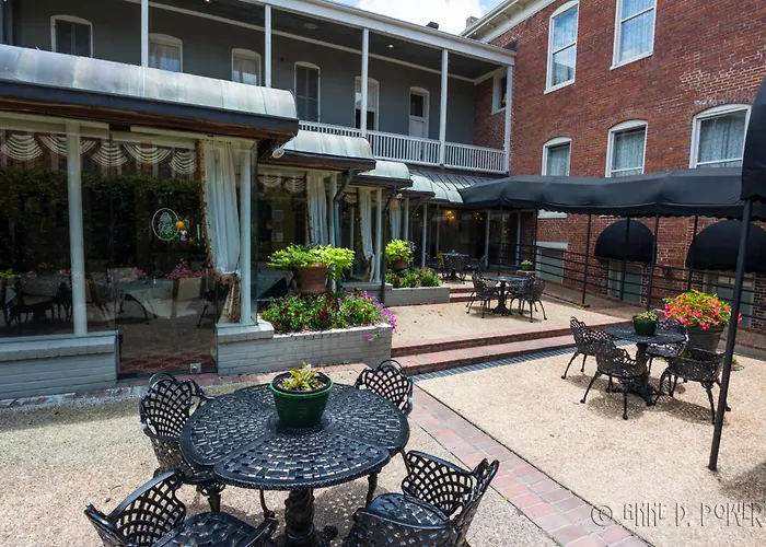 The Guest House Historic Mansion Natchez