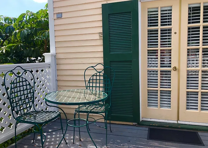 Bed and BreakfastDuval House