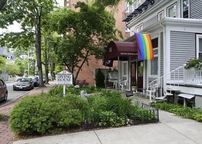 Irving House At Harvard Cambridge