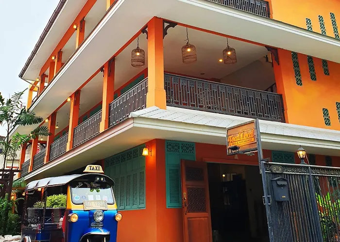 Focal Local Bed & Breakfast Bangkok