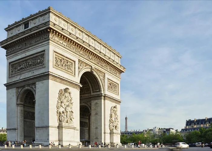 Paris Square Bed & Breakfast