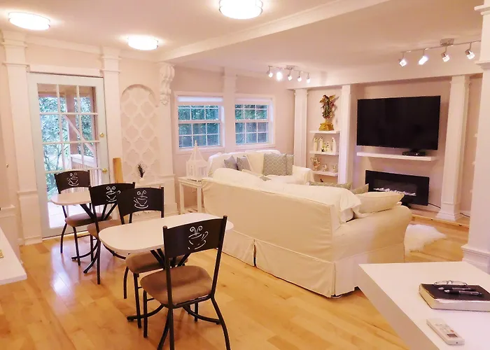 The Cottage Bed & Breakfast Monticello