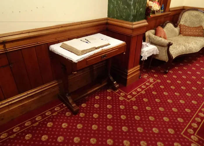 Braemar On Parliament St Bed & Breakfast