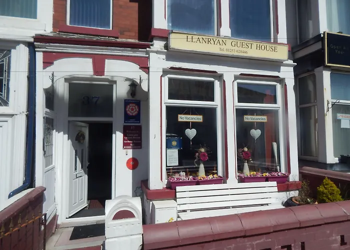 Bed and BreakfastLlanryan Guest House