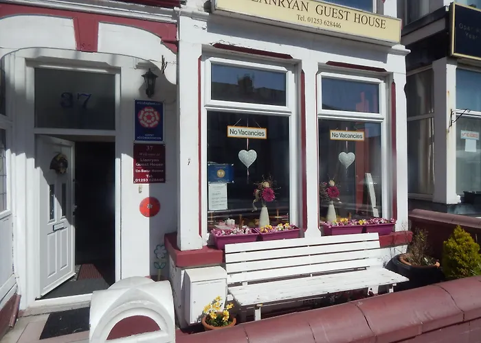 Bed and BreakfastLlanryan Guest House