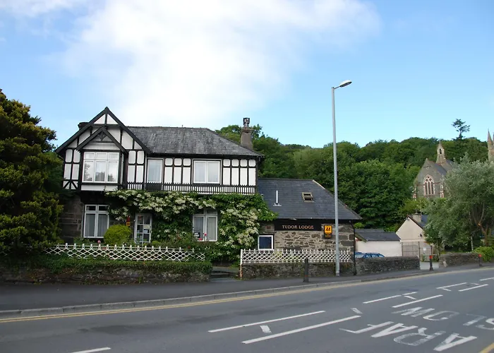 Tudor Lodge Porthmadog