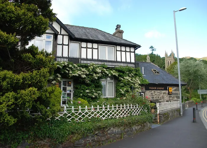 Tudor Lodge Porthmadog