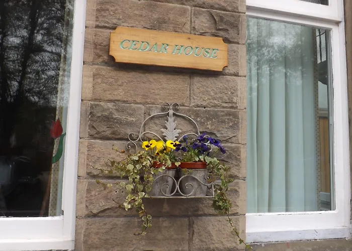 Bed and BreakfastCedar House B&B