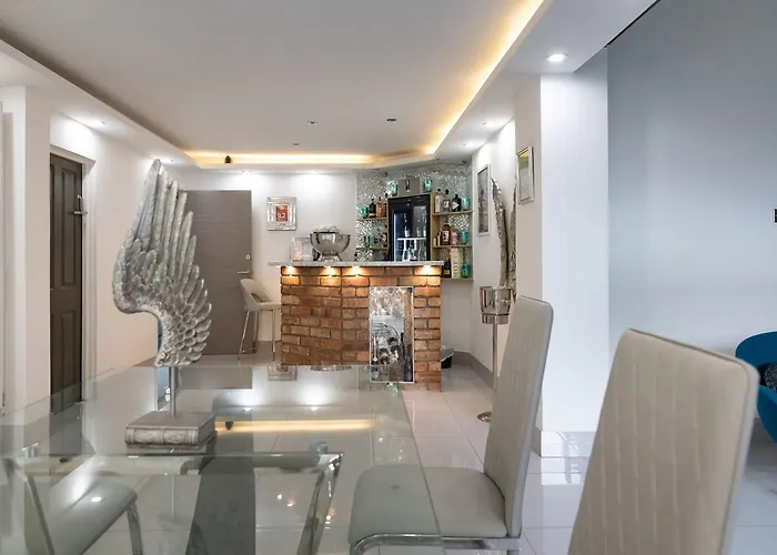 Achill Guest House Solihull