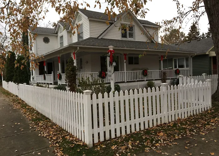 Finlay House Bed And Breakfast Niagara - On - The - Lake