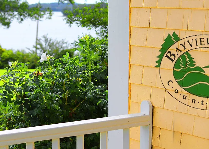 Bayview Pines Country Inn B&B Mahone Bay