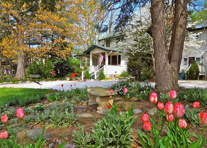 Oakland Cottage Bed And Breakfast Asheville