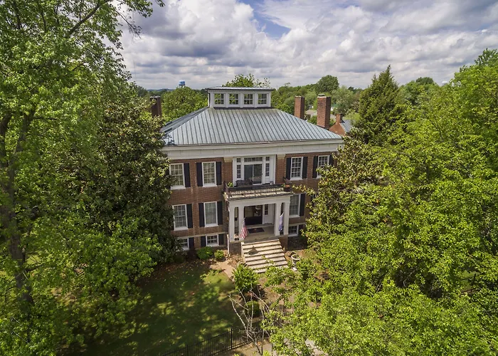 Bourbon Manor Bed & Breakfast Inn Bardstown