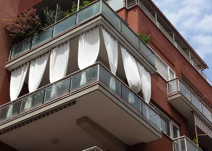 Bed and Breakfast Domus Raffaello Roma