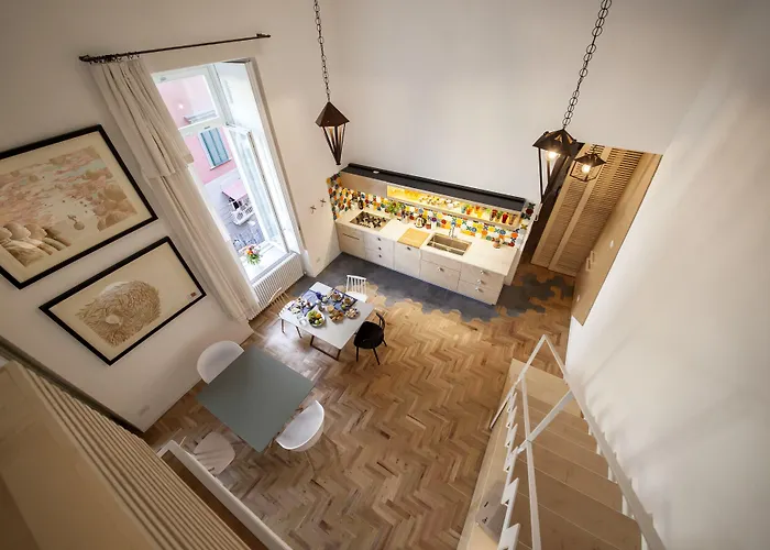 Ovo - Slow Travel Naples