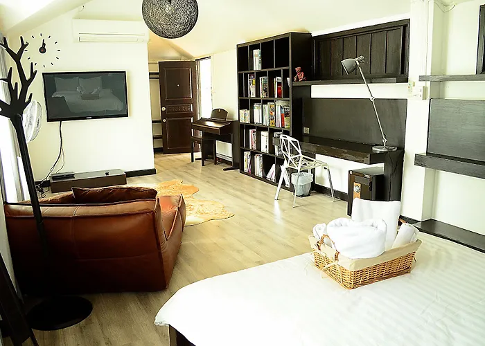 Early Bird Bed & Breakfast (Adults Only) Chiang Mai