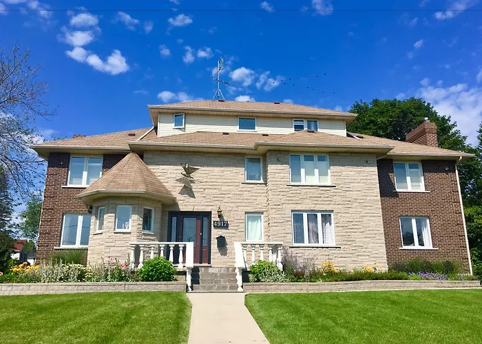 Butterfly Manor Bed & Breakfast Niagara Falls