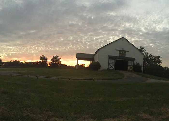 The B & B At Queenslake Midway