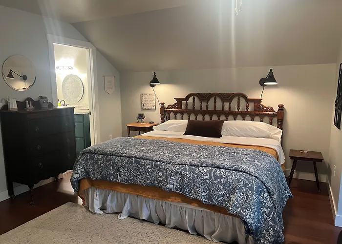 Snowgoose Pond Bed & Breakfast Palmer