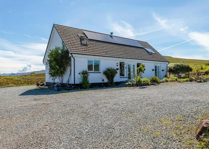Burnside Cottage & Caravan Woodend Portree