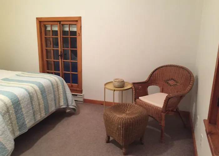 Auberge De La Tour Et Spa Magog