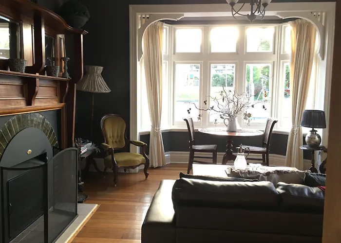 Cygnet Old Bank Bed & Breakfast