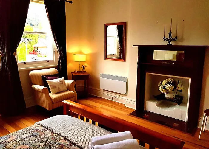 Cygnet Old Bank Bed & Breakfast