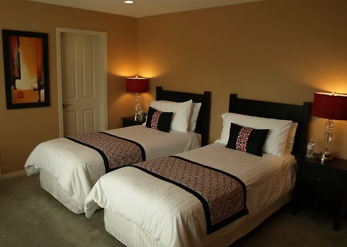 Bed and BreakfastView Of The Lake B & B