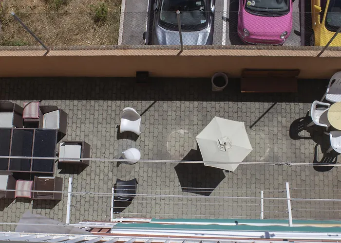 Bed and Breakfast Residencia 12 Octubre Madrid