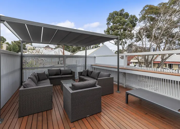 Work Sleep Live Melbourne Bed & Breakfast