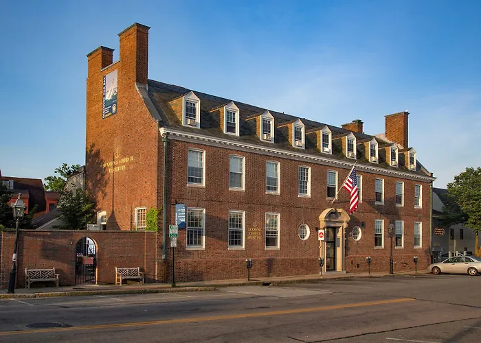 Crow'S Nest Newport Bed & Breakfast