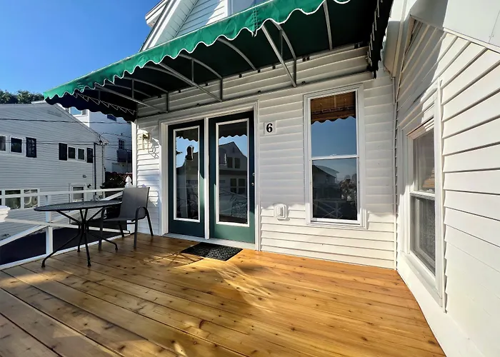 The Greenleaf Inn Boothbay Harbor