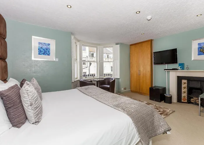 Brightonwave Bed & Breakfast