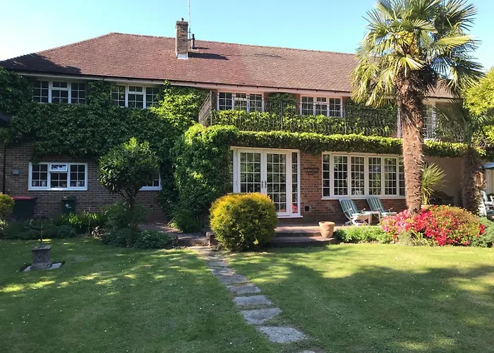 Tanglewood Gatwick Bed & Breakfast Crawley 