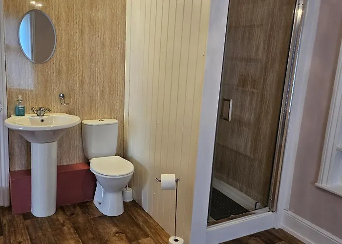 Bed and BreakfastHooray Henrys