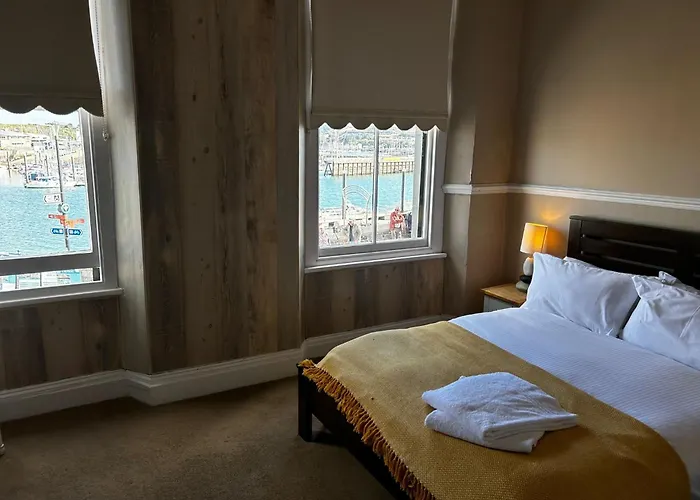 Admiral Macbride Bed & Breakfast Plymouth